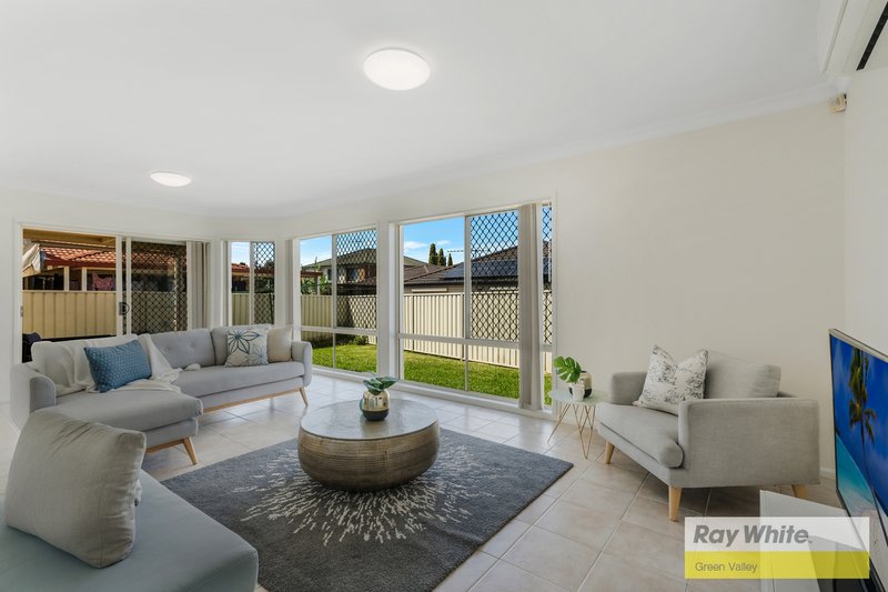 Photo - 10 Wheat Place, Horningsea Park NSW 2171 - Image 12