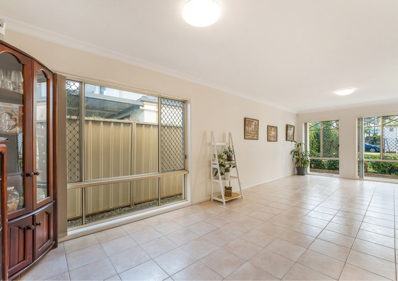 Photo - 10 Wheat Place, Horningsea Park NSW 2171 - Image 12