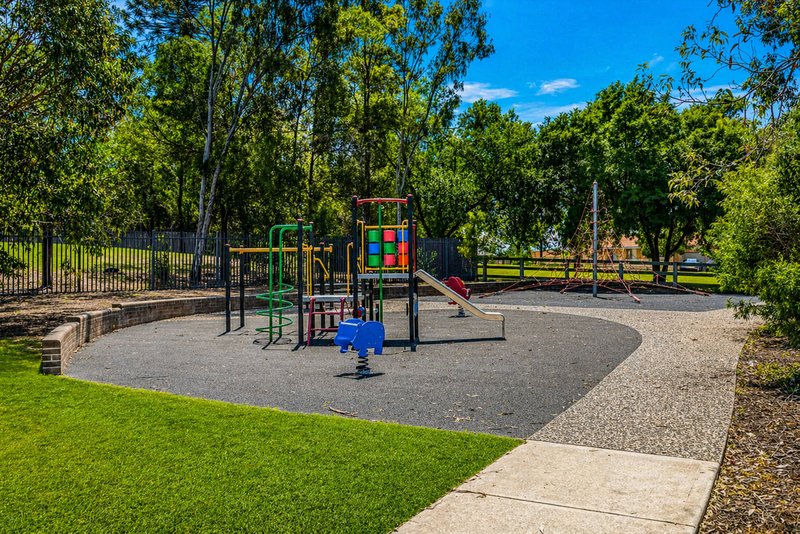 Photo - 10 Wheat Place, Horningsea Park NSW 2171 - Image 24