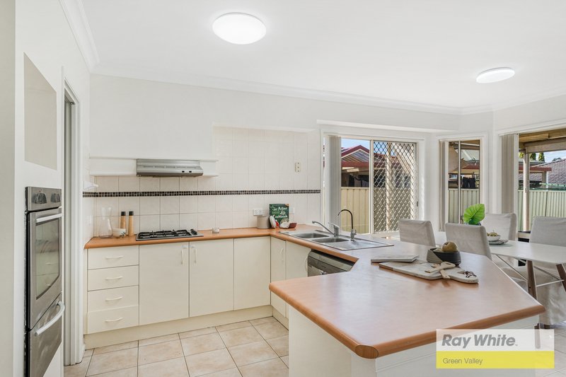 Photo - 10 Wheat Place, Horningsea Park NSW 2171 - Image 7