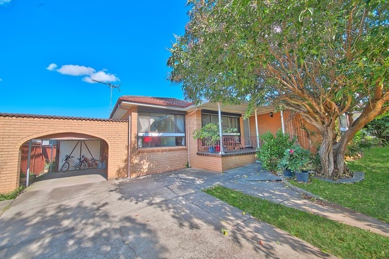 10 Wheatley Street, St Johns Park NSW 2176