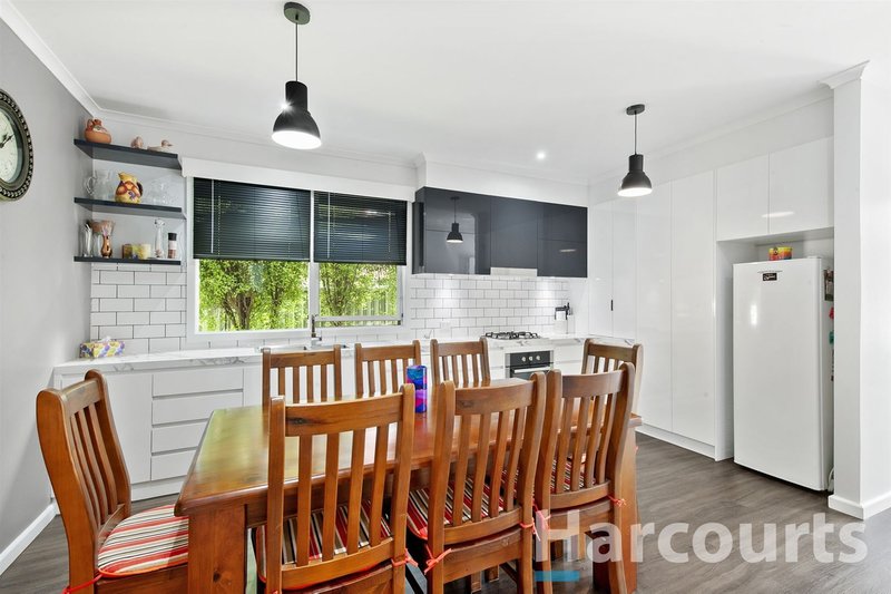 Photo - 10 Whitta Street, Sebastopol VIC 3356 - Image 5