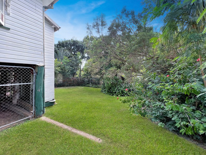 Photo - 10 Whittaker Street, North Ipswich QLD 4305 - Image 12