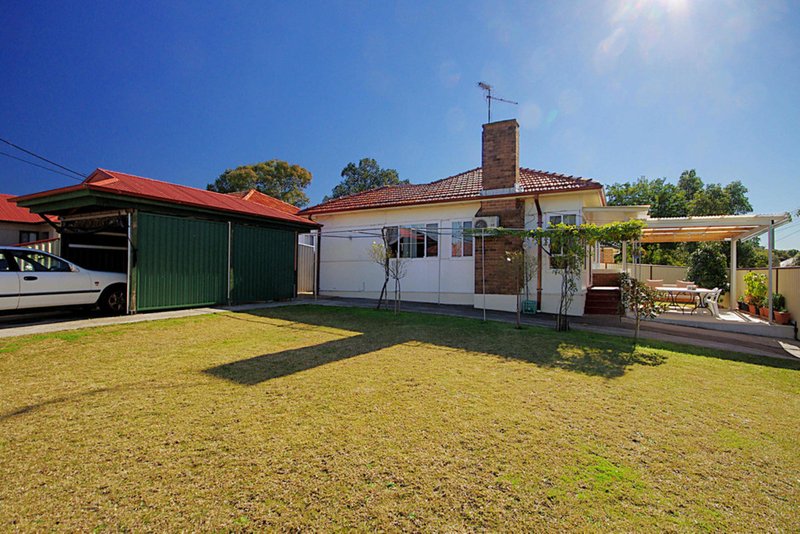 10 Willett St , Yagoona NSW 2199