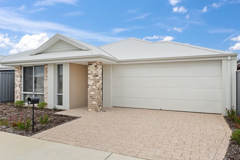 Photo - 10 Williamstown Drive, Baldivis WA 6171 - Image 4