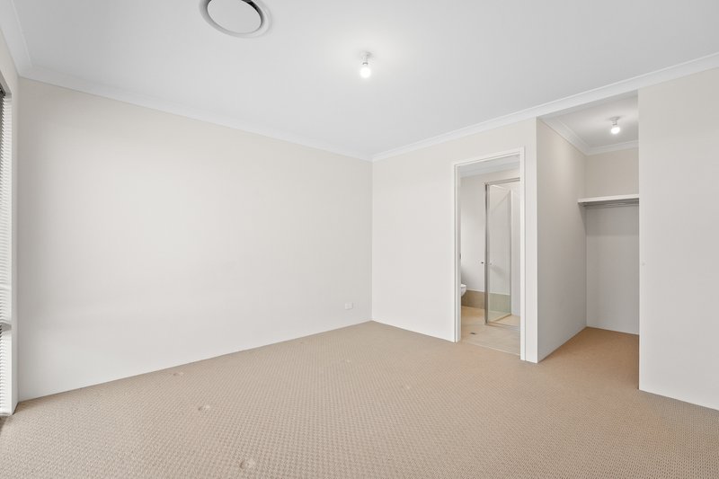 Photo - 10 Williamstown Drive, Baldivis WA 6171 - Image 6