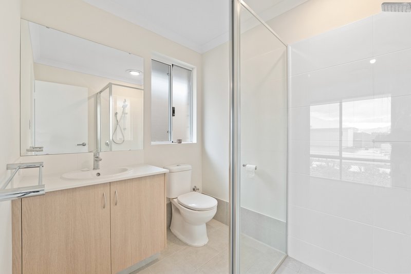 Photo - 10 Williamstown Drive, Baldivis WA 6171 - Image 7