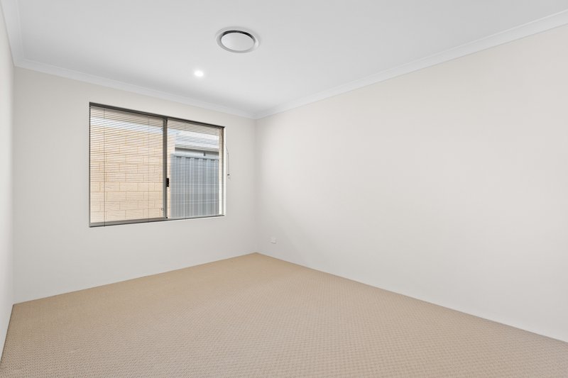 Photo - 10 Williamstown Drive, Baldivis WA 6171 - Image 9
