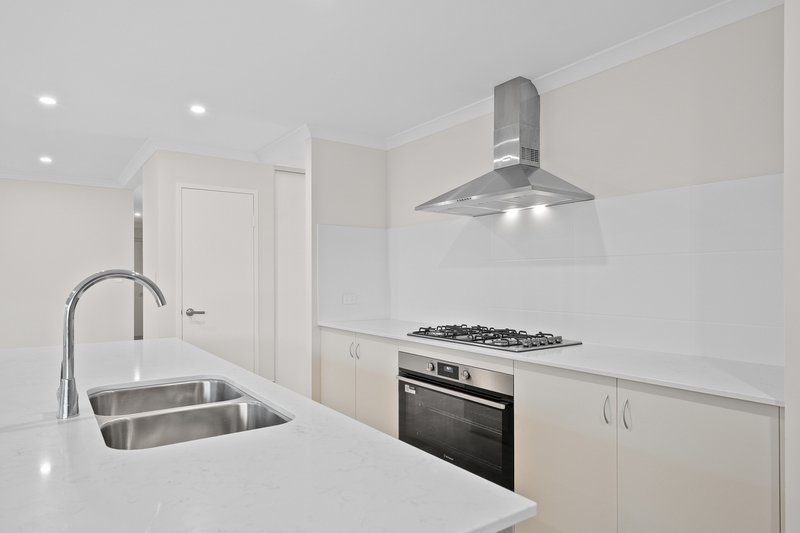 Photo - 10 Williamstown Drive, Baldivis WA 6171 - Image 19