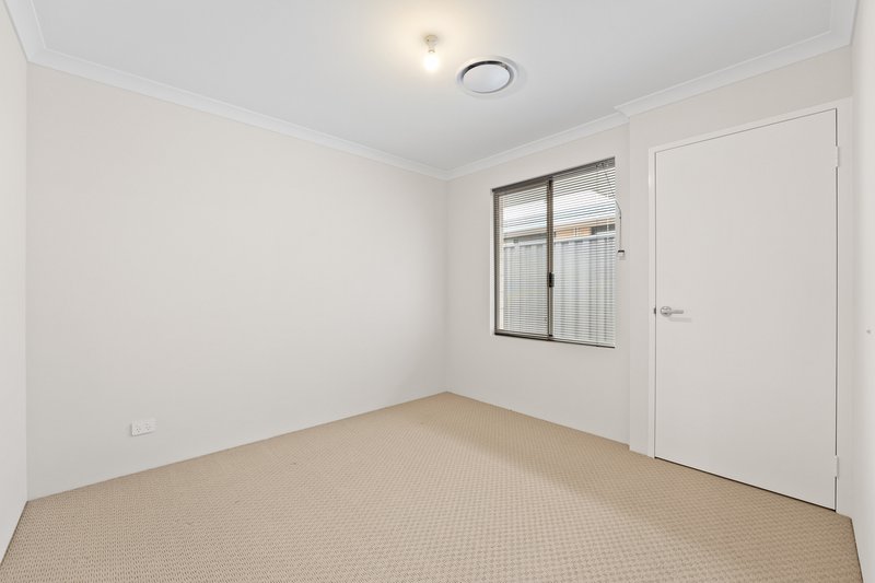 Photo - 10 Williamstown Drive, Baldivis WA 6171 - Image 21