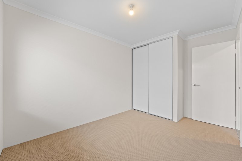 Photo - 10 Williamstown Drive, Baldivis WA 6171 - Image 24