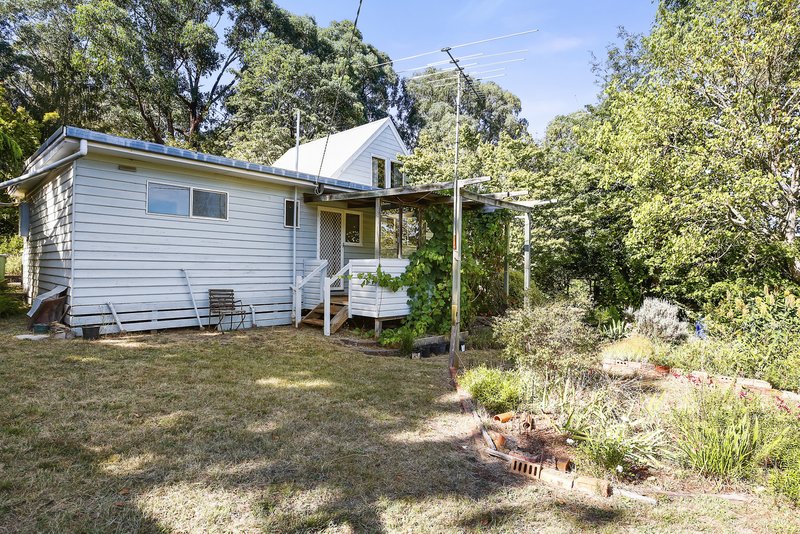 Photo - 10 Willis Road, Hoddles Creek VIC 3139 - Image 12