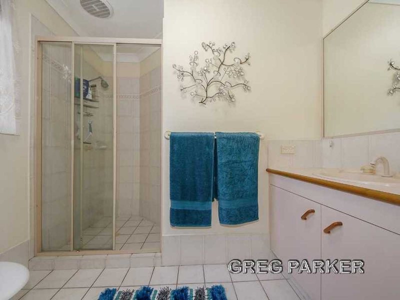 Photo - 10 Wiltshire Drive, Mudgeeraba QLD 4213 - Image 9