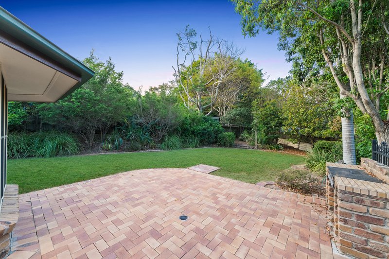 Photo - 10 Winchcombe Avenue, Murrumba Downs QLD 4503 - Image 11