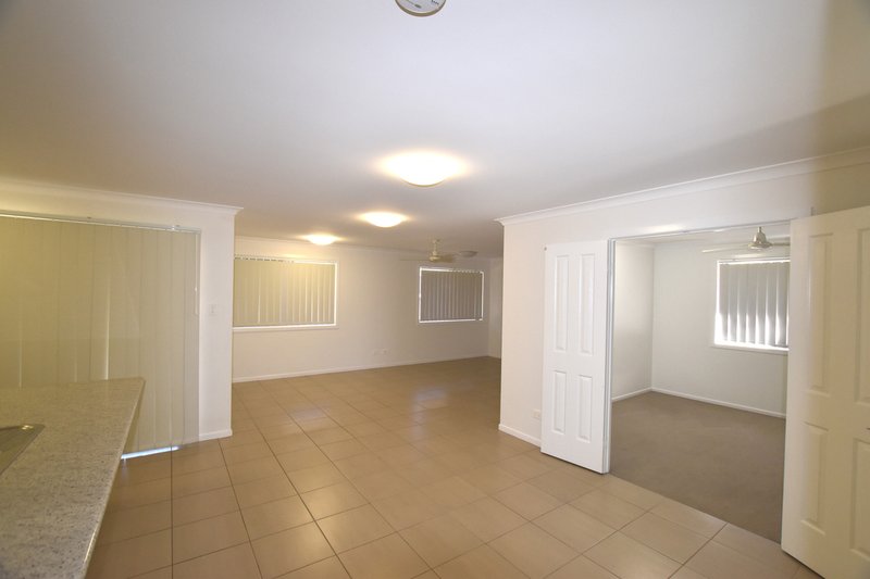 Photo - 10 Windjana Court, New Auckland QLD 4680 - Image 6