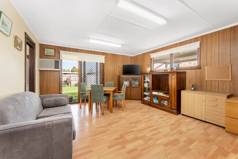 Photo - 10 Wingrove Street, Forest Hill VIC 3131 - Image 5