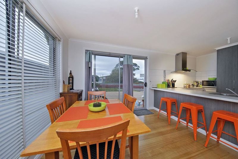 Photo - 10 Winspear Place, East Devonport TAS 7310 - Image 5