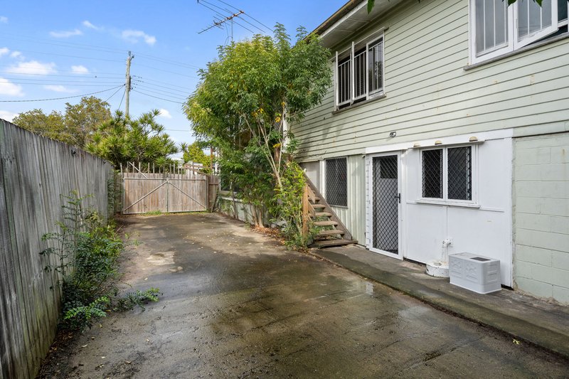 Photo - 10 Wirraway Street, Strathpine QLD 4500 - Image 16