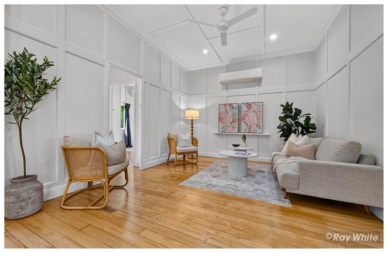 Photo - 10 Wiseman Street, The Range QLD 4700 - Image 11