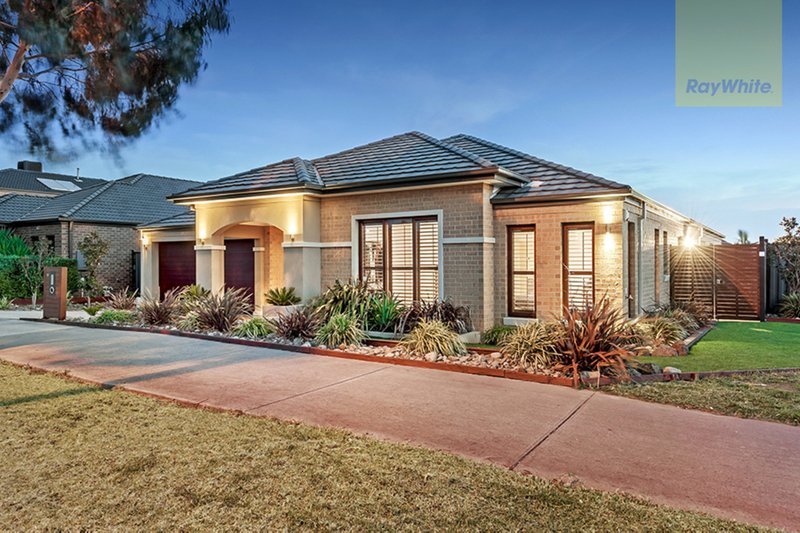 Photo - 10 Wisteria Avenue, Craigieburn VIC 3064 - Image 2