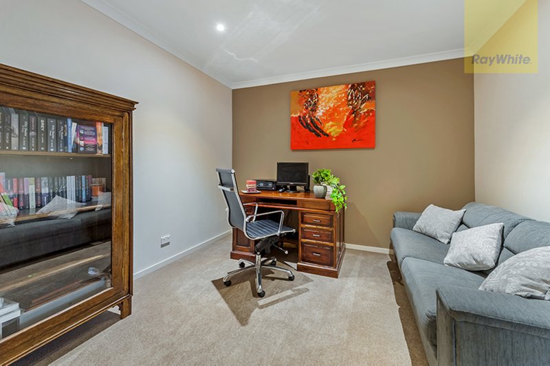 Photo - 10 Wisteria Avenue, Craigieburn VIC 3064 - Image 10