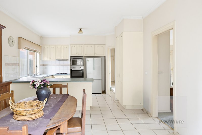 Photo - 10 Wisteria Drive, Bundoora VIC 3083 - Image 4