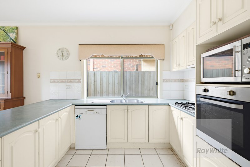 Photo - 10 Wisteria Drive, Bundoora VIC 3083 - Image 6