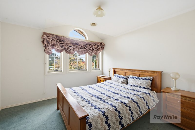 Photo - 10 Wisteria Drive, Bundoora VIC 3083 - Image 8
