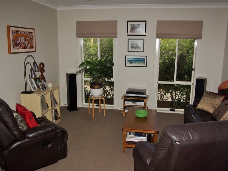 Photo - 10 Wisteria Place, Paynesville VIC 3880 - Image 8