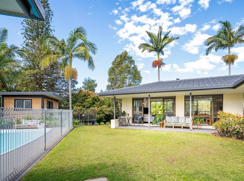 Photo - 10 Woggoon Terrace, Ocean Shores NSW 2483 - Image 4