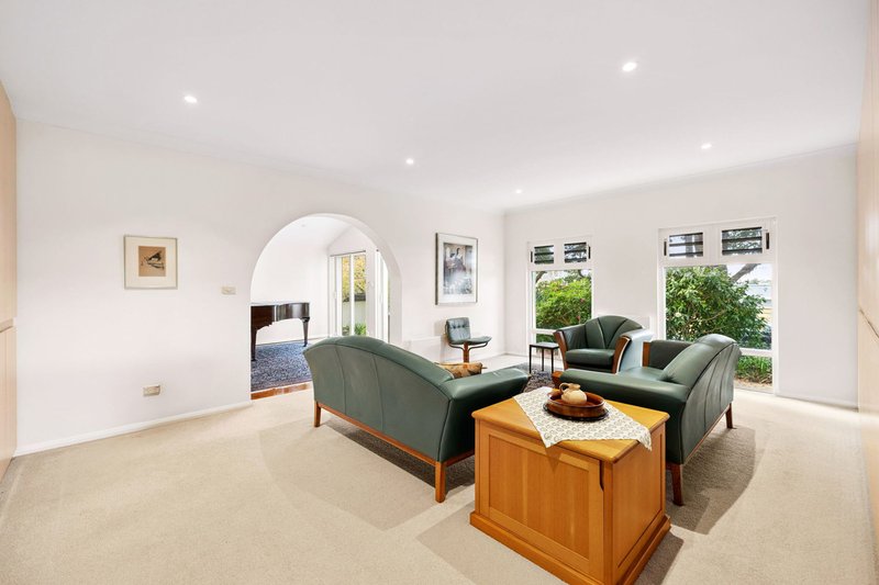 Photo - 10 Wollombi Road, Northbridge NSW 2063 - Image 7