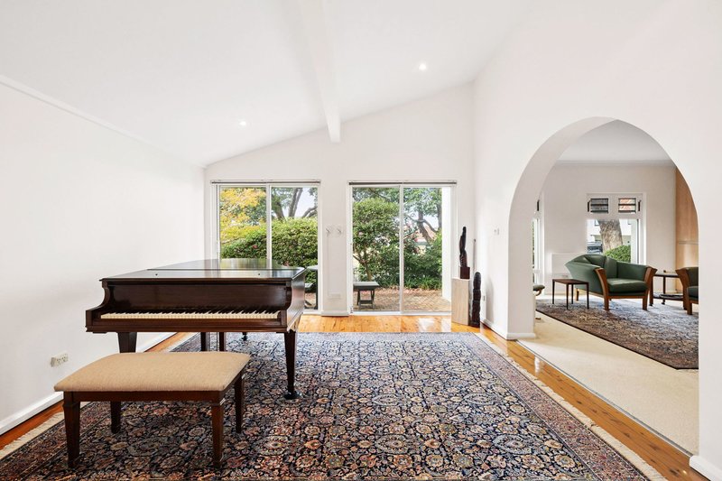 Photo - 10 Wollombi Road, Northbridge NSW 2063 - Image 9