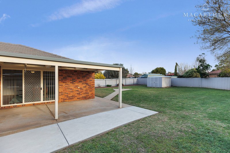 Photo - 10 Wonkana Road, Glenfield Park NSW 2650 - Image 4