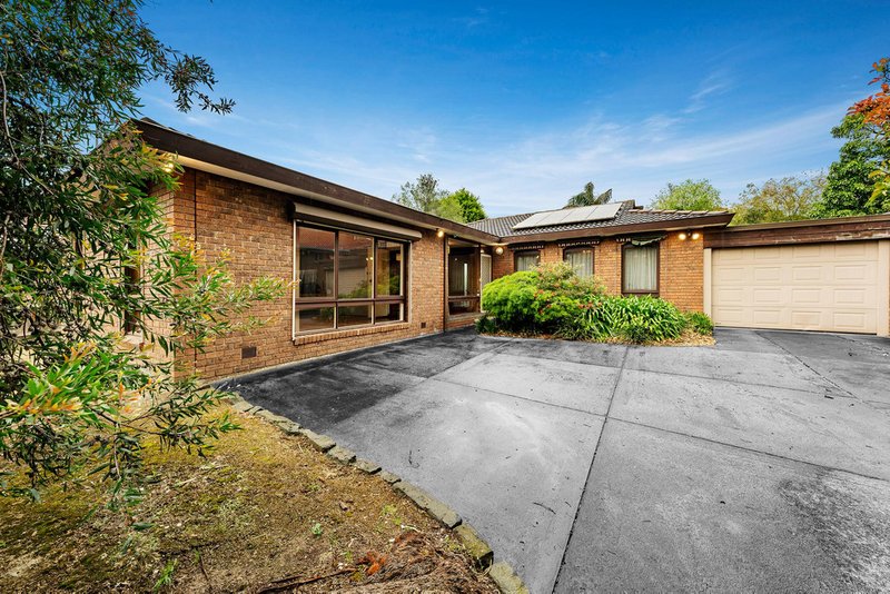 10 Woodleigh Crescent, Vermont South VIC 3133