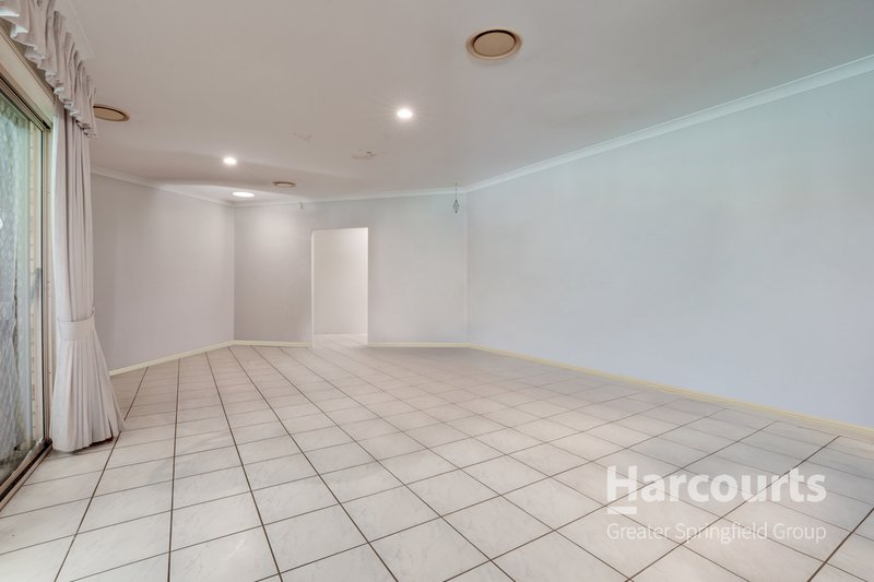 Photo - 10 Woodvale Crescent, Forest Lake QLD 4078 - Image 11