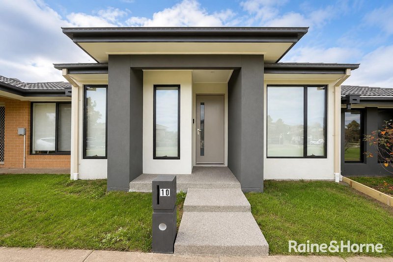 Photo - 10 Woolwich Walk, Wyndham Vale VIC 3024 - Image 1