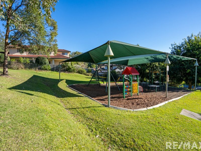 Photo - 10 Wyara Close, Elanora QLD 4221 - Image 17