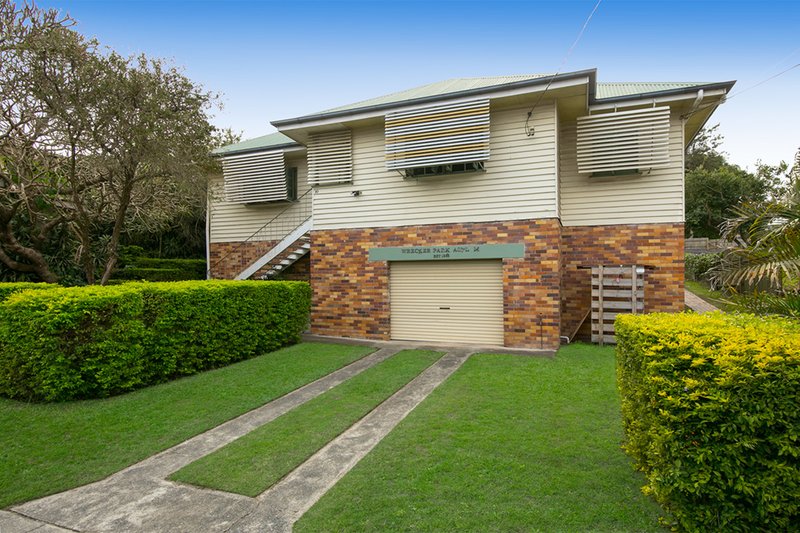 10 Wylie Avenue, Coorparoo QLD 4151