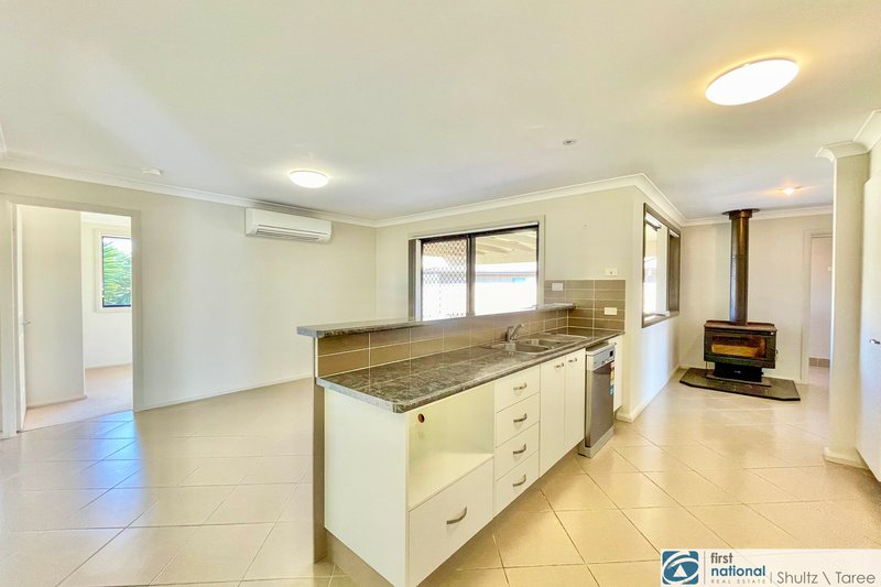 Photo - 10 Yellowfin Avenue, Old Bar NSW 2430 - Image 4