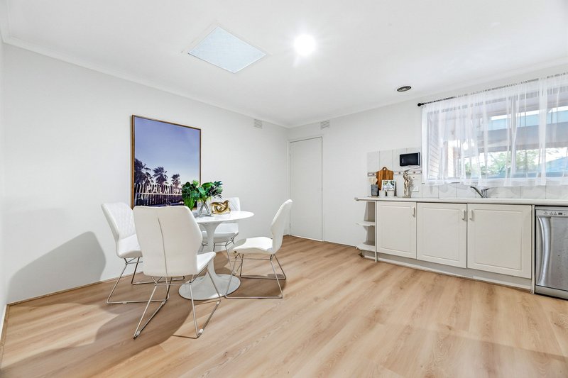 Photo - 10 Yennora Court, Keysborough VIC 3173 - Image 5