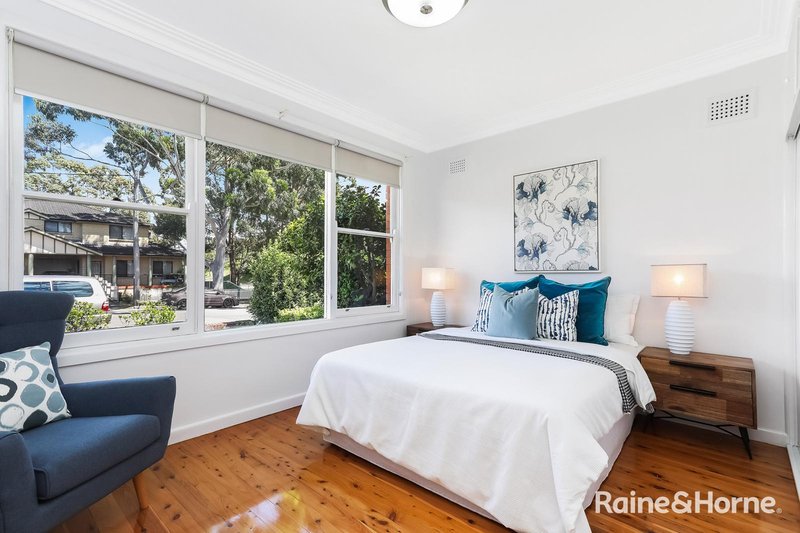 Photo - 10 York Street, Kingsgrove NSW 2208 - Image 4