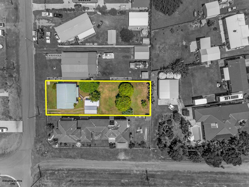 Photo - 10 Young Street, Burnett Heads QLD 4670 - Image 6