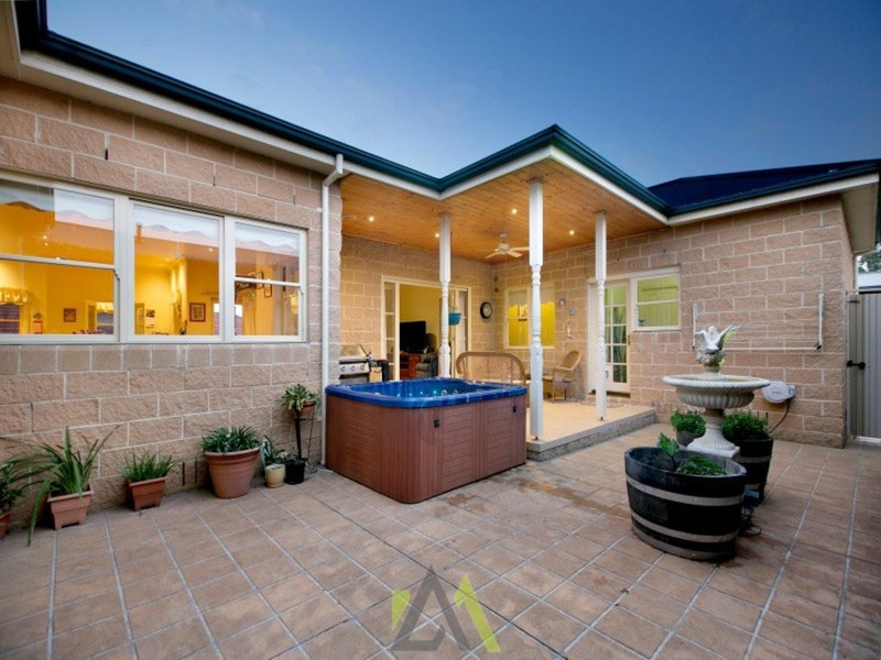 Photo - 10 Yvonne Court, Langwarrin VIC 3910 - Image 17