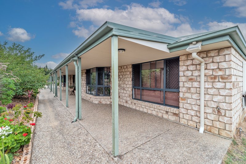 Photo - 100-102 Scarvell Pl , Kooralbyn QLD 4285 - Image 17