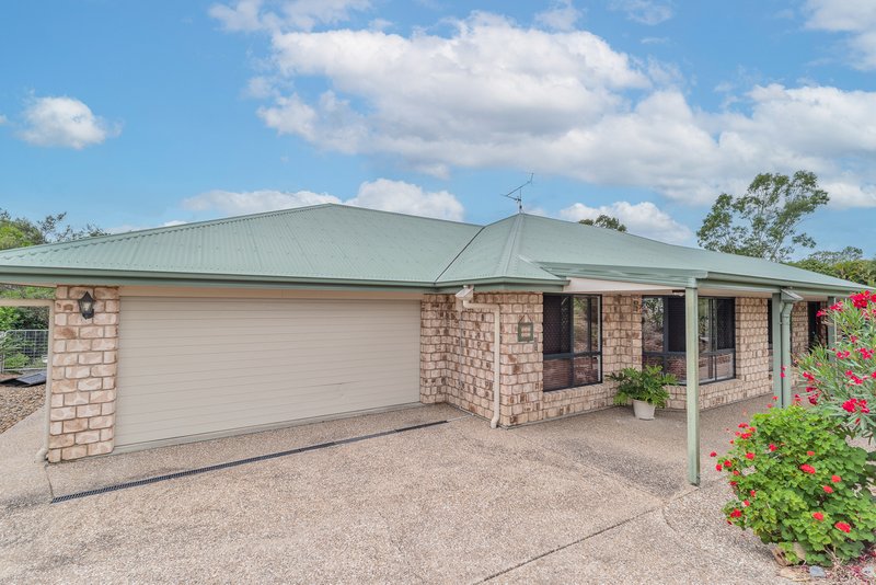 Photo - 100-102 Scarvell Pl , Kooralbyn QLD 4285 - Image 18