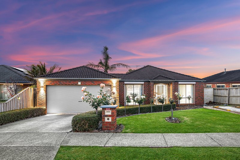 100 Bemersyde Drive, Berwick VIC 3806