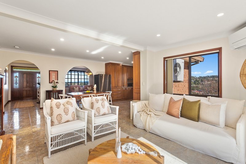 Photo - 100 Blackman Parade, Unanderra NSW 2526 - Image 2