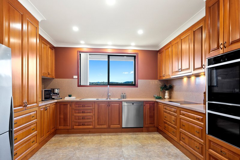 Photo - 100 Blackman Parade, Unanderra NSW 2526 - Image 3