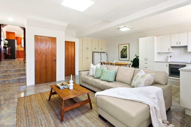 Photo - 100 Blackman Parade, Unanderra NSW 2526 - Image 6