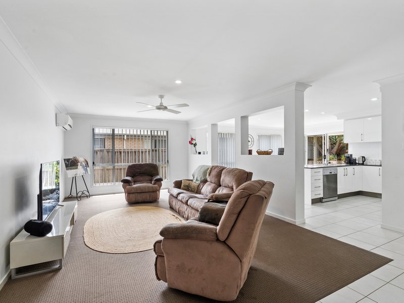 Photo - 100 Brookvale Drive, Victoria Point QLD 4165 - Image 9